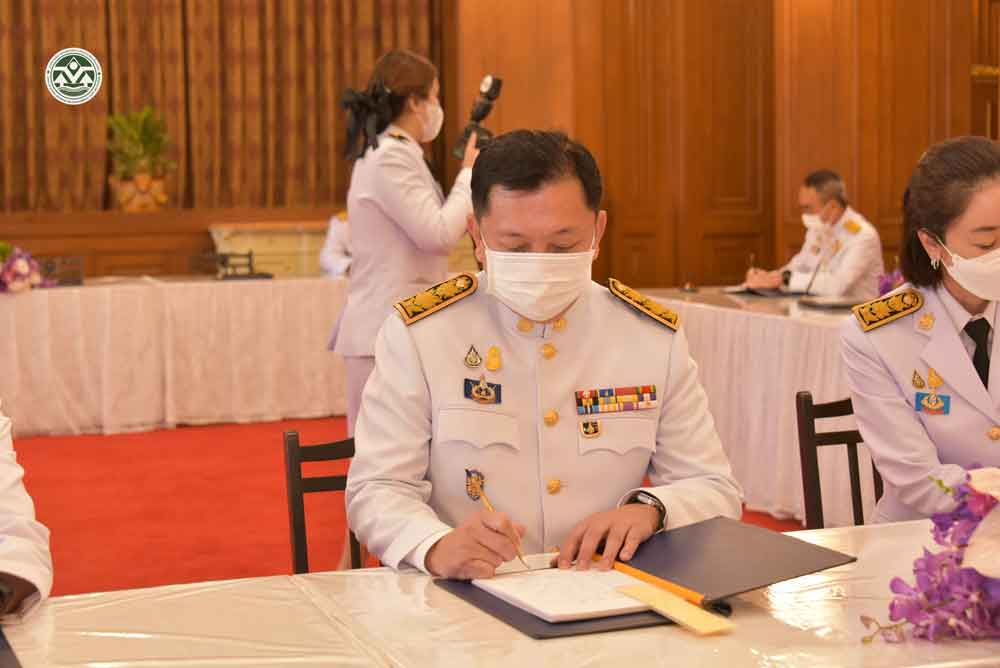 นายจตุพร บุรุษพัฒน์ ปลัดกระทรวงทรัพยากรธรรมชาติและสิ่งแวดล้อม นายจตุพร บุรุษพัฒน์ ปลัดกระทรวงทรัพยากรธรรมชาติและสิ่งแวดล้อม