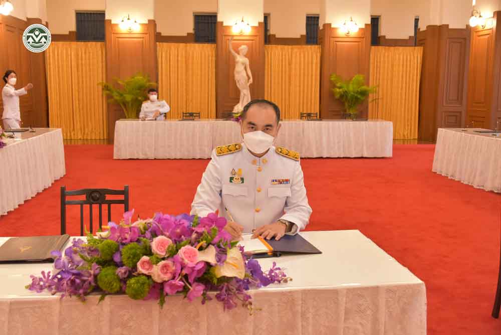 นายประเสริฐ ศิรินภาพร เลขาธิการสำนักงานนโยบายและแผนทรัพยากรธรรมชาติและสิ่งแวดล้อม นายประเสริฐ ศิรินภาพร เลขาธิการสำนักงานนโยบายและแผนทรัพยากรธรรมชาติและสิ่งแวดล้อม