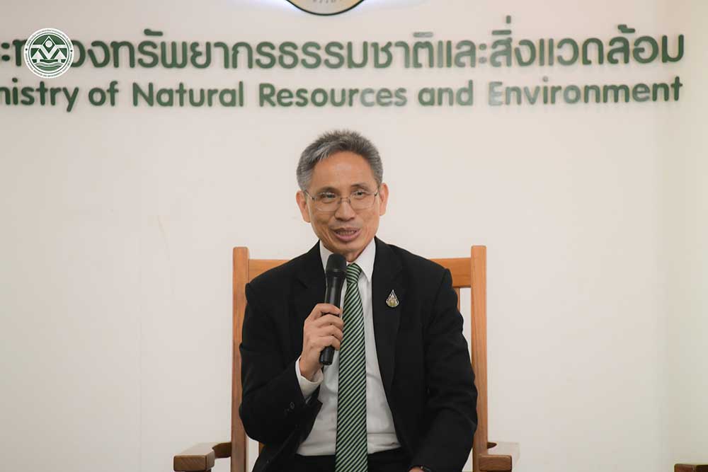 นายเถลิงศักดิ์ เพ็ชรสุวรรณ รองปลัดกระทรวงทรัพยากรธรรมชาติและสิ่งแวดล้อม นายเถลิงศักดิ์ เพ็ชรสุวรรณ รองปลัดกระทรวงทรัพยากรธรรมชาติและสิ่งแวดล้อม