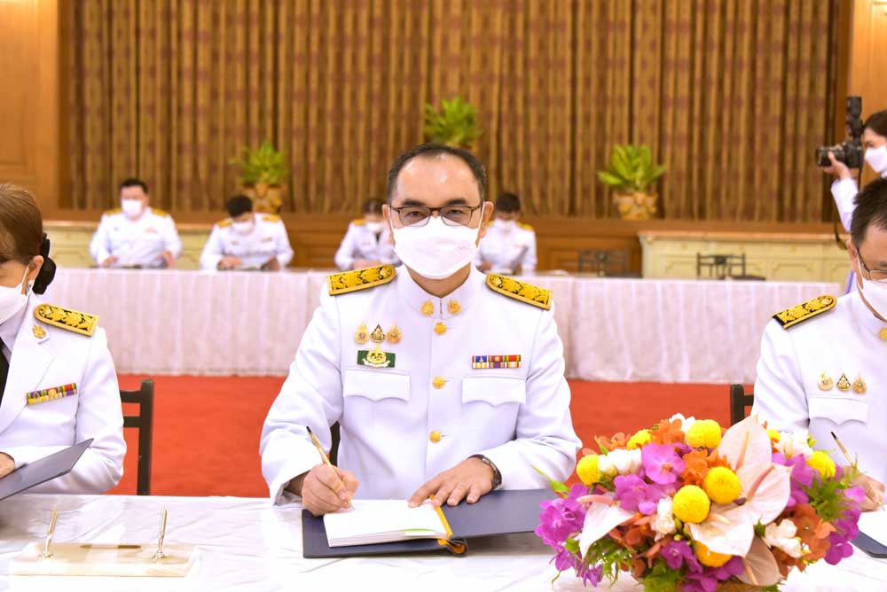 นายประเสริฐ ศิรินภาพร เลขาธิการสำนักงานนโยบายและแผนทรัพยากรธรรมชาติและสิ่งแวดล้อม นายประเสริฐ ศิรินภาพร เลขาธิการสำนักงานนโยบายและแผนทรัพยากรธรรมชาติและสิ่งแวดล้อม
