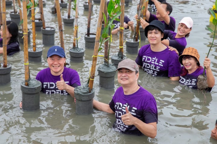 กิจกรรมการปลูกต้นไม้ เพื่อเพิ่มคาร์บอนฟุตพริ้นท์ ลดผลกระทบสิ่งแวดล้อม กิจกรรมการปลูกต้นไม้ เพื่อเพิ่มคาร์บอนฟุตพริ้นท์ ลดผลกระทบสิ่งแวดล้อม