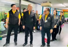 “ดร.เฉลิมชัย” ลงพื้นที่สวนสัตว์เชียงใหม่เตรียมรับหมีแพนด้าคู่ใหม่ “ดร.เฉลิมชัย” ลงพื้นที่สวนสัตว์เชียงใหม่เตรียมรับหมีแพนด้าคู่ใหม่