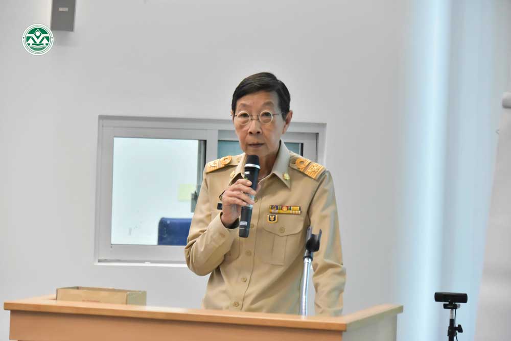 นางสาวธุวานันท์ ยุกติรัตน เลขานุการกรม