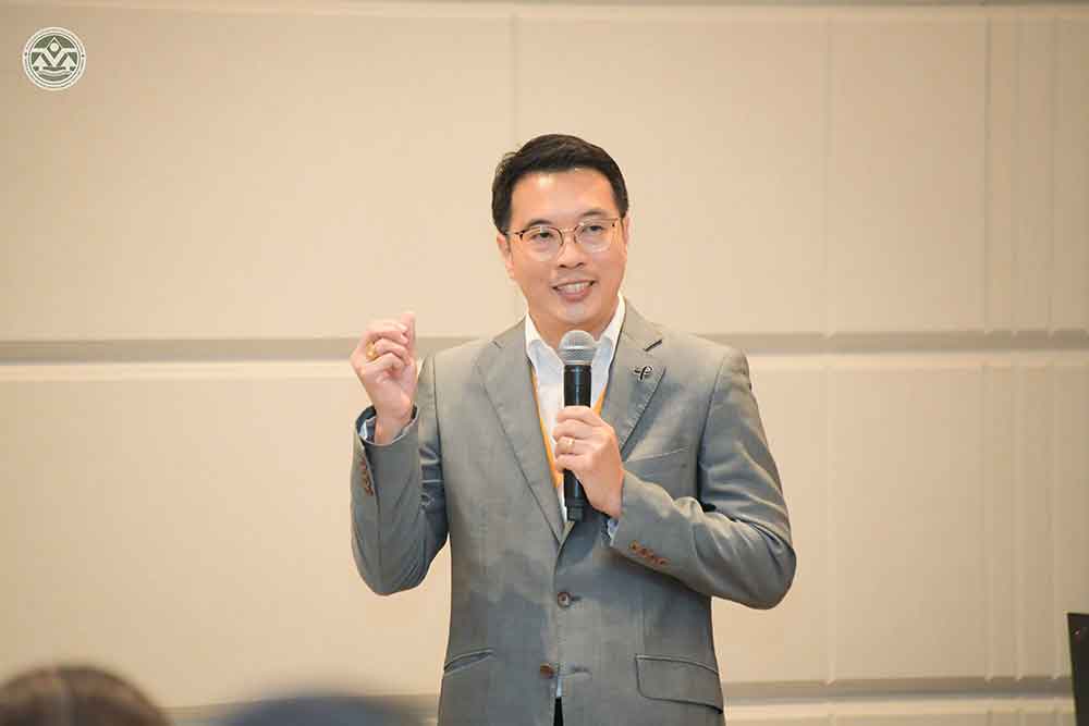 นายวัลลภ ปรีชามาตย์ ผอ.กลุ่มงานขับเคลื่อนนโยบายและกลไก กองจัดากรความหลากหลายทางชีวภาพ นายวัลลภ ปรีชามาตย์ ผอ.กลุ่มงานขับเคลื่อนนโยบายและกลไก กองจัดากรความหลากหลายทางชีวภาพ