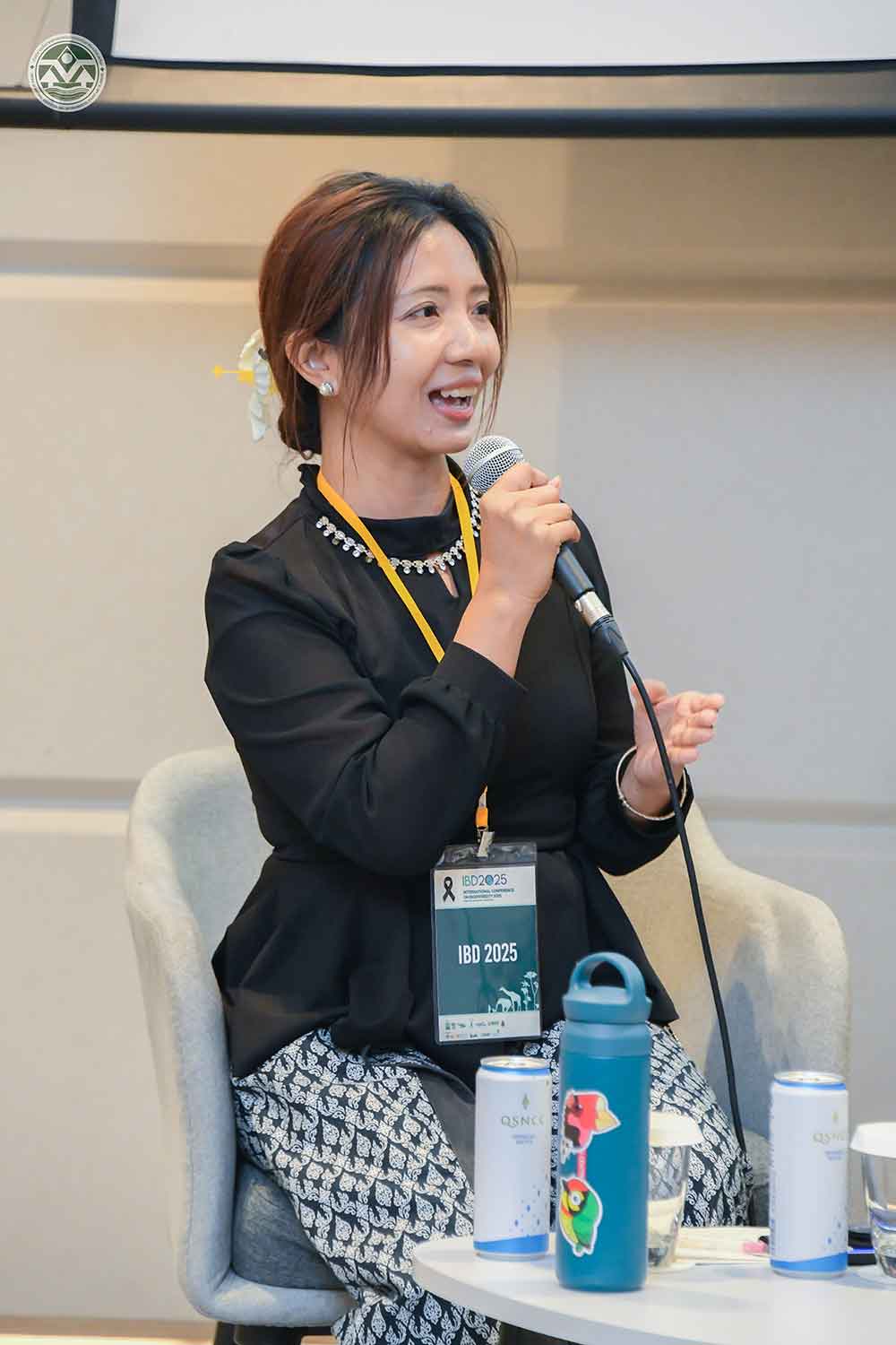 นางสาวพุทธธิดา รัตนะ ผู้ดำเนินการเสวนา นางสาวพุทธธิดา รัตนะ ผู้ดำเนินการเสวนา