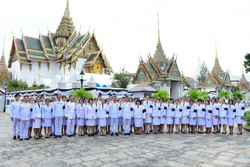 สผ. เข้าเวรเฝ้าในพระพิธีธรรมสวดพระอภิธรรมพระบรมศพ สผ. เข้าเวรเฝ้าในพระพิธีธรรมสวดพระอภิธรรมพระบรมศพ