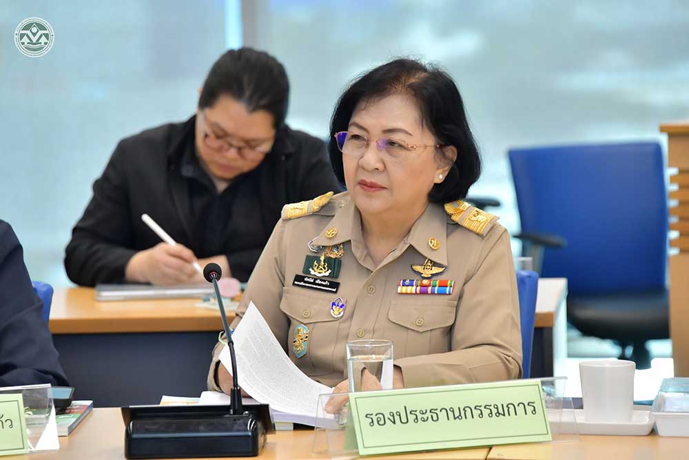 นางสาวทัศนีย์ เมืองแก้ว รองปลัดกระทรวงเกษตรและสหกรณ์ ทำหน้าที่รองประธาน นางสาวทัศนีย์ เมืองแก้ว รองปลัดกระทรวงเกษตรและสหกรณ์ ทำหน้าที่รองประธาน