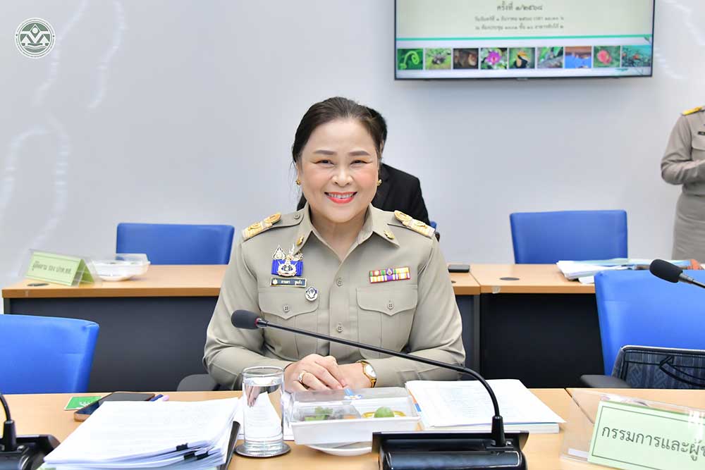 นางสาวกานดา ชูแก้ว รองเลขาธิการ สผ. นางสาวกานดา ชูแก้ว รองเลขาธิการ สผ.