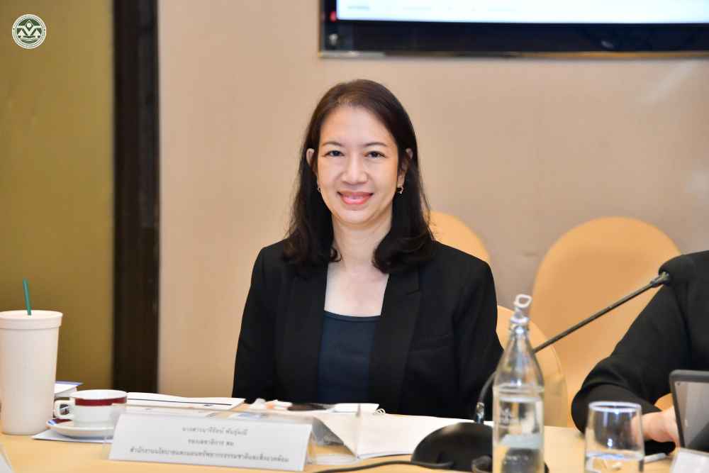 นางสาวนารีรัตน์ พันธุ์มณี รองเลขาธิการ สผ. นางสาวนารีรัตน์ พันธุ์มณี รองเลขาธิการ สผ.