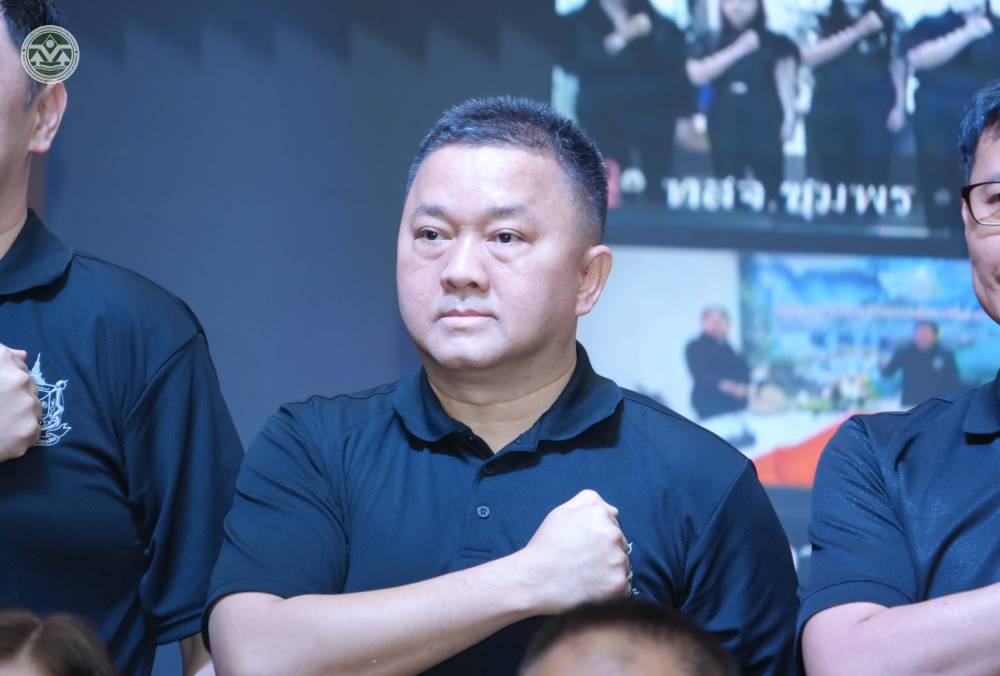 นายบรรณรักษ์ เสริมทอง เลขาธิการ สผ. นายบรรณรักษ์ เสริมทอง เลขาธิการ สผ.