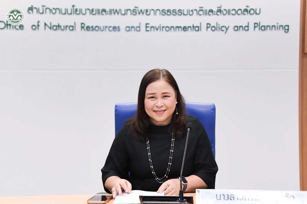 นางสาวกานดา ชูแก้ว นางสาวกานดา ชูแก้ว