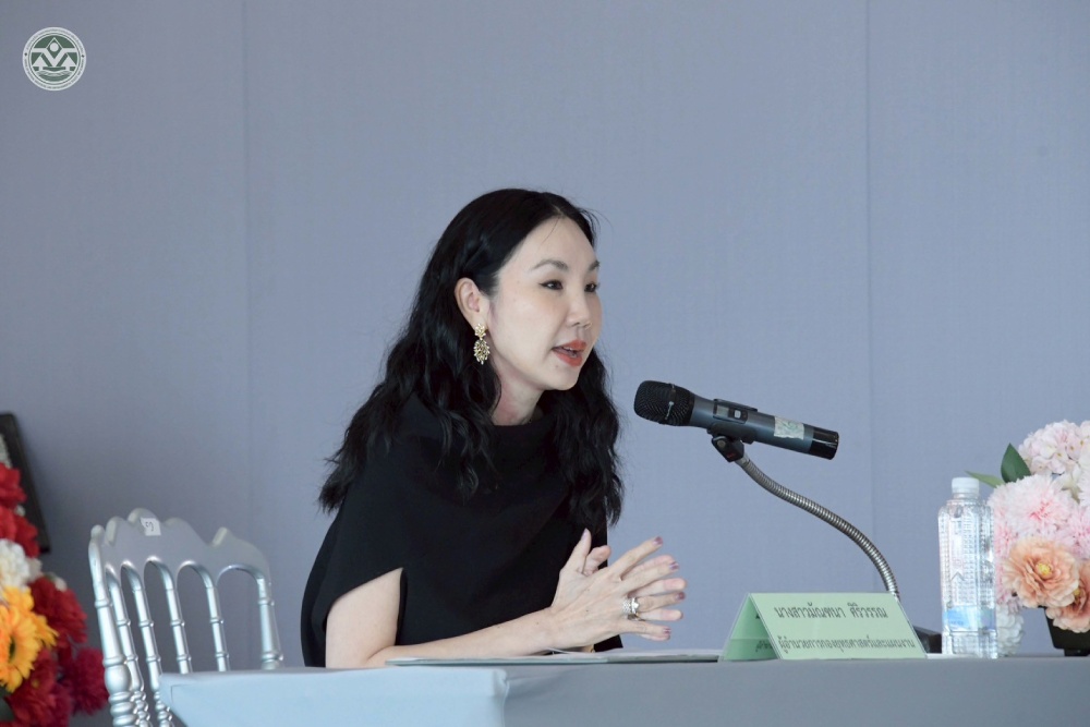 นางสาวมัณฑนา ศิริวรรณ ผู้อำนวยการกองยุทธศาสตร์และแผนงาน นางสาวมัณฑนา ศิริวรรณ ผู้อำนวยการกองยุทธศาสตร์และแผนงาน