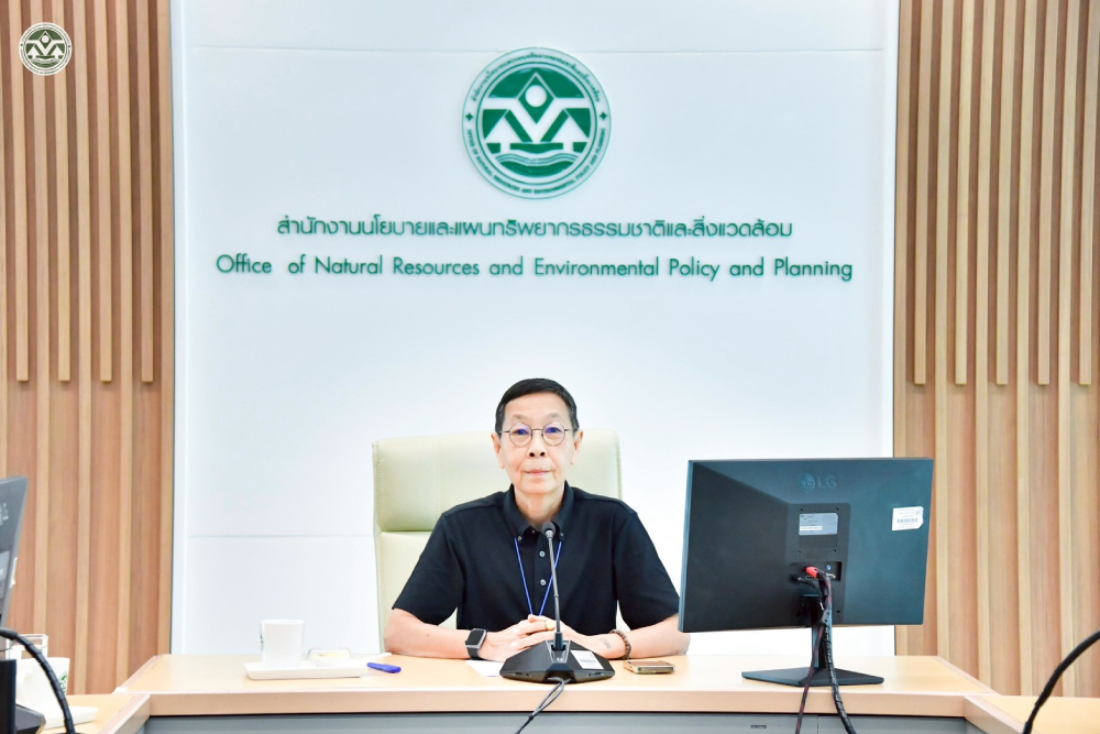 คุณธุวานันท์ ยุกติรัตน คุณธุวานันท์ ยุกติรัตน