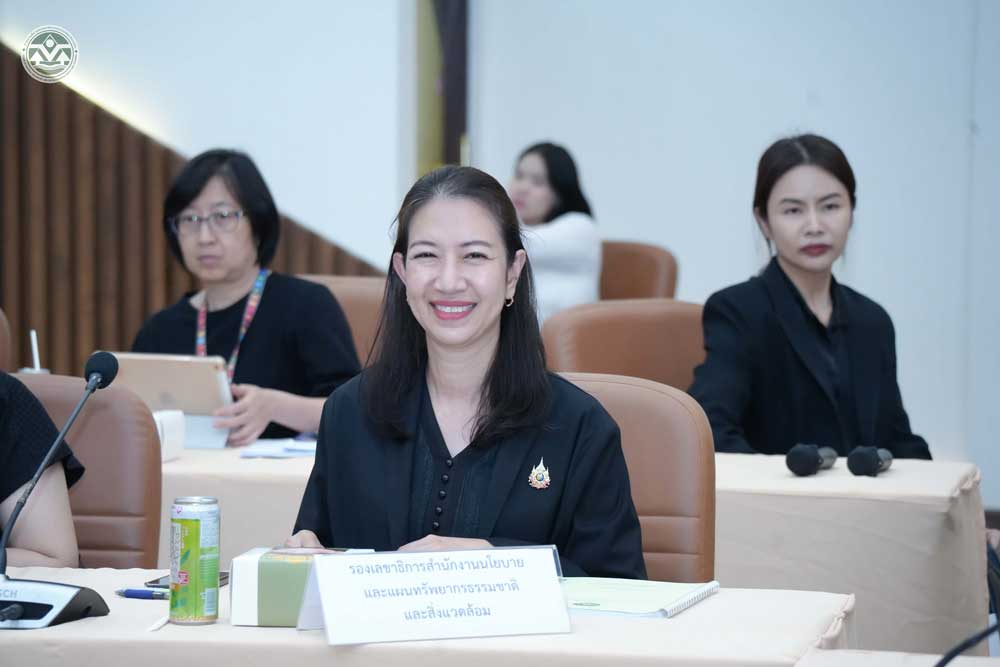 นางสาวนารีรัตน์ พันธุ์มณี นางสาวนารีรัตน์ พันธุ์มณี