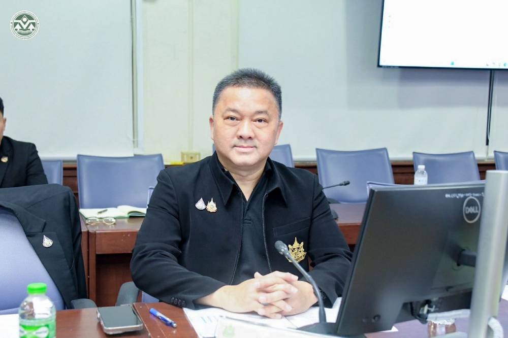 นายบรรณรักษ์ เสริมทอง เลขาธิการสำนักงานนโยบายและเเผน ทรัพยากรธรรมชาติและสิ่งแวดล้อม นายบรรณรักษ์ เสริมทอง เลขาธิการสำนักงานนโยบายและเเผน ทรัพยากรธรรมชาติและสิ่งแวดล้อม