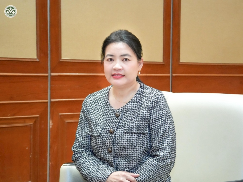 นางกัลยาณี ราชศรีเมือง ผู้เชี่ยวชาญเฉพาะด้านระบบประเมินผลกระทบสิ่งแวดล้อม นางกัลยาณี ราชศรีเมือง ผู้เชี่ยวชาญเฉพาะด้านระบบประเมินผลกระทบสิ่งแวดล้อม