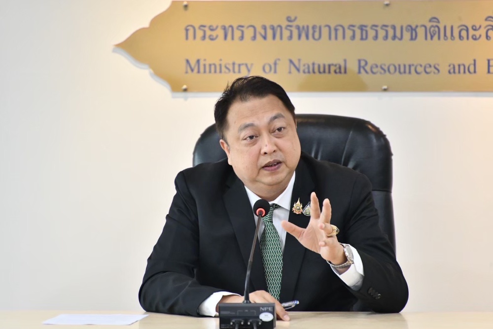 นายสุชาติ ชมกลิ่น รัฐมนตรีว่าการกระทรวงทรัพยากรธรรมชาติและสิ่งแวดล้อม นายสุชาติ ชมกลิ่น รัฐมนตรีว่าการกระทรวงทรัพยากรธรรมชาติและสิ่งแวดล้อม