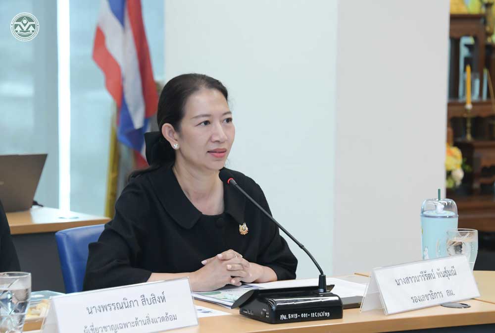 นางสาวนารีรัตน์ พันธุ์มณี นางสาวนารีรัตน์ พันธุ์มณี