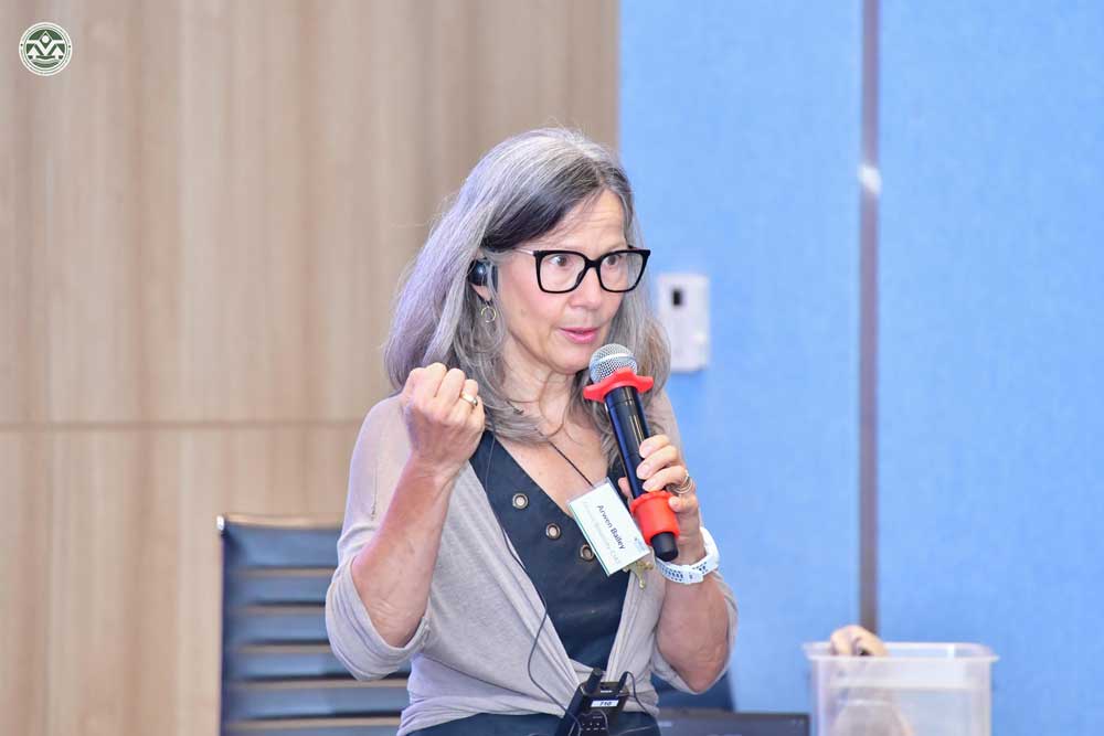 นางสาวแคทเทอรีน แมดเด้น ผู้ประสานงานเครือข่าย NBSAP Accelerator Partnership นางสาวแคทเทอรีน แมดเด้น ผู้ประสานงานเครือข่าย NBSAP Accelerator Partnership