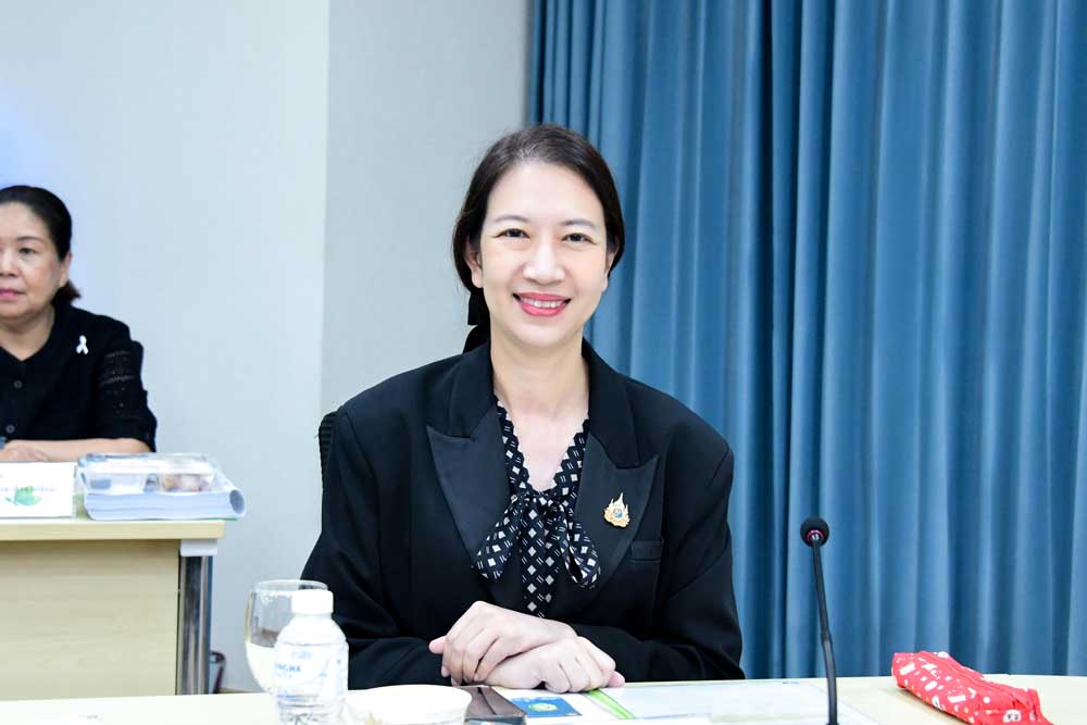 นางสาวนารีรัตน์ พันธุ์มณี รองเลขาธิการ สผ. นางสาวนารีรัตน์ พันธุ์มณี รองเลขาธิการ สผ.