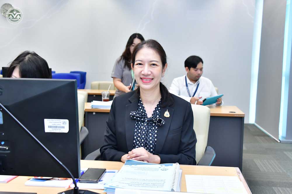 นางสาวนารีรัตน์ พันธุ์มณี นางสาวนารีรัตน์ พันธุ์มณี