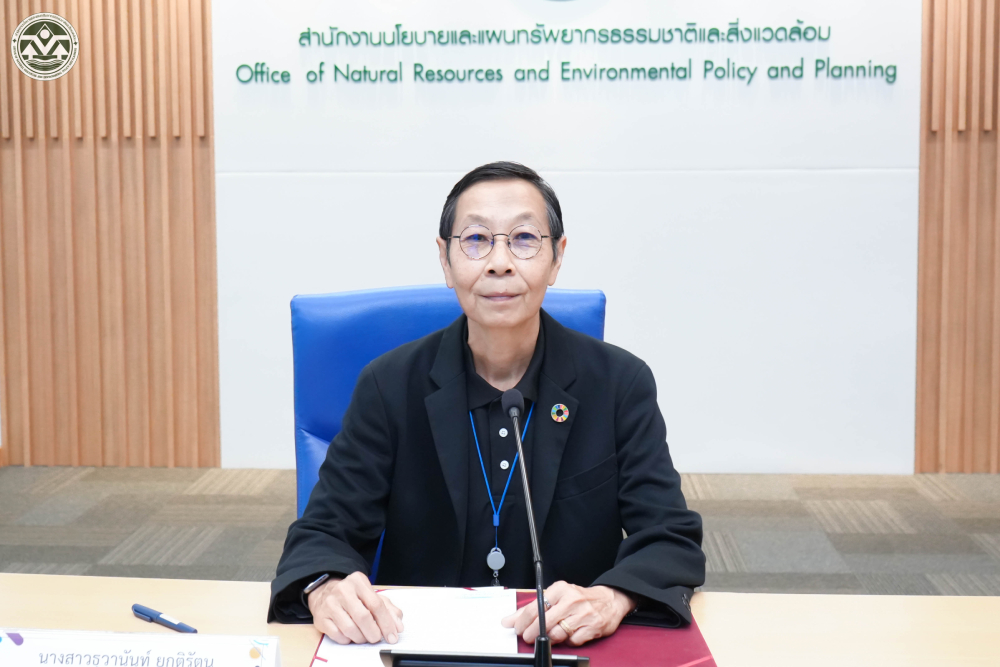 นางสาวธุวานันท์ ยุกติรัตน นางสาวธุวานันท์ ยุกติรัตน