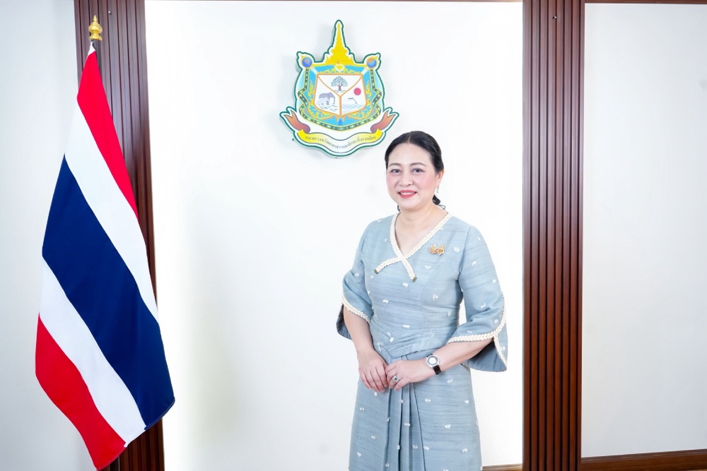 ดร.รรีวรรณ ภูริเดช ปลัดกระทรวงทรัพยากรธรรมชาติและสิ่งแวดล้อม ดร.รรีวรรณ ภูริเดช ปลัดกระทรวงทรัพยากรธรรมชาติและสิ่งแวดล้อม