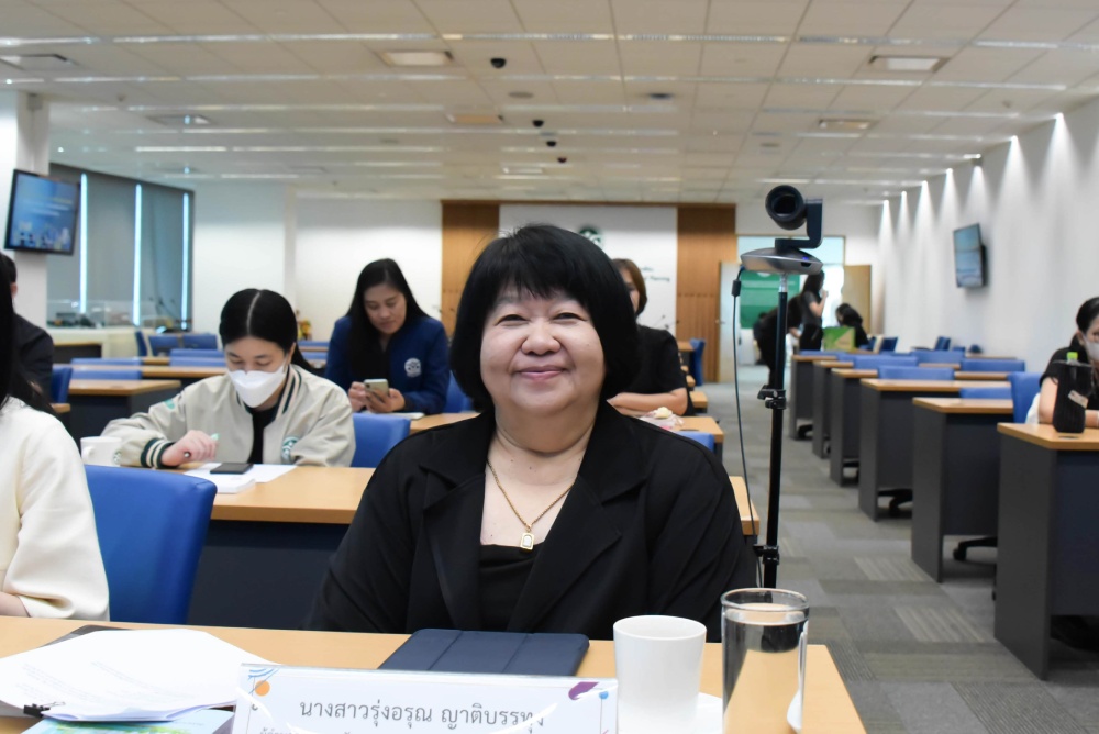 นางสาวรุ่งอรุณ ญาติบรรทุง ผู้อำนวยการกองพัฒนาระบบการประเมินผลกระทบสิ่งแวดล้อม นางสาวรุ่งอรุณ ญาติบรรทุง ผู้อำนวยการกองพัฒนาระบบการประเมินผลกระทบสิ่งแวดล้อม