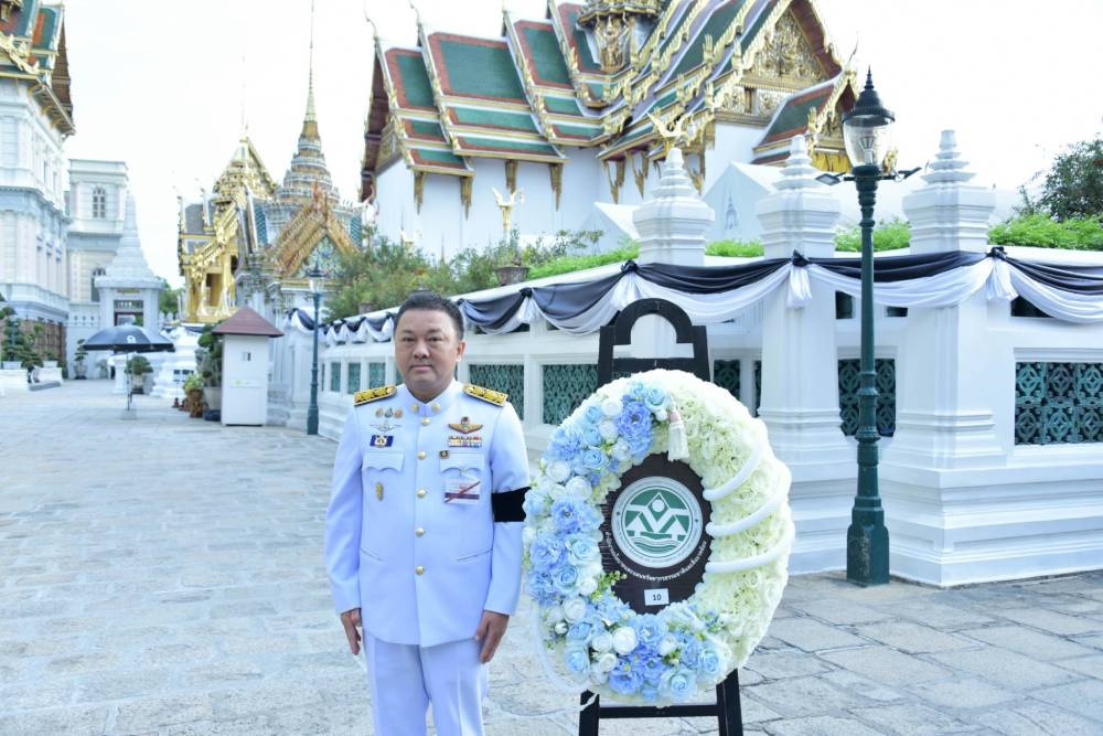 นายบรรณรักษ์ เสริมทอง เลขาธิการสำนักงานนโยบายและแผนทรัพยากรธรรมชาติและสิ่งแวดล้อม นายบรรณรักษ์ เสริมทอง เลขาธิการสำนักงานนโยบายและแผนทรัพยากรธรรมชาติและสิ่งแวดล้อม