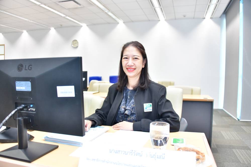 นางสาวนารีรัตน์ พันธุ์มณี รองเลขาธิการ สผ. นางสาวนารีรัตน์ พันธุ์มณี รองเลขาธิการ สผ.