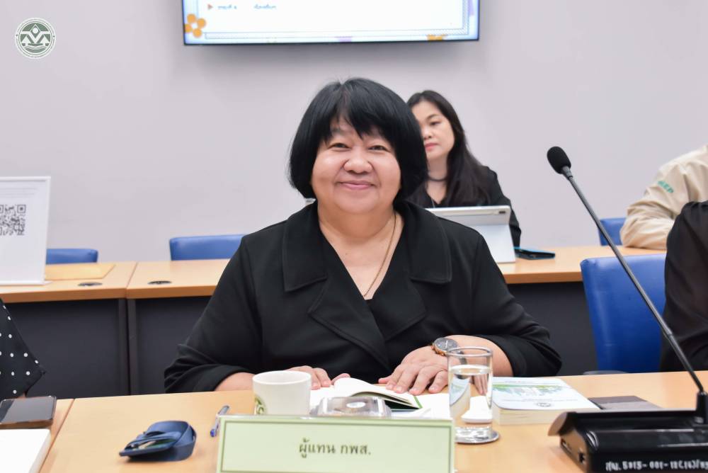 นางสาวรุ่งอรุณ ญาติบรรทุง ผู้อำนวยการกองพัฒนาระบบการประเมินผลกระทบสิ่งแวดล้อม นางสาวรุ่งอรุณ ญาติบรรทุง ผู้อำนวยการกองพัฒนาระบบการประเมินผลกระทบสิ่งแวดล้อม