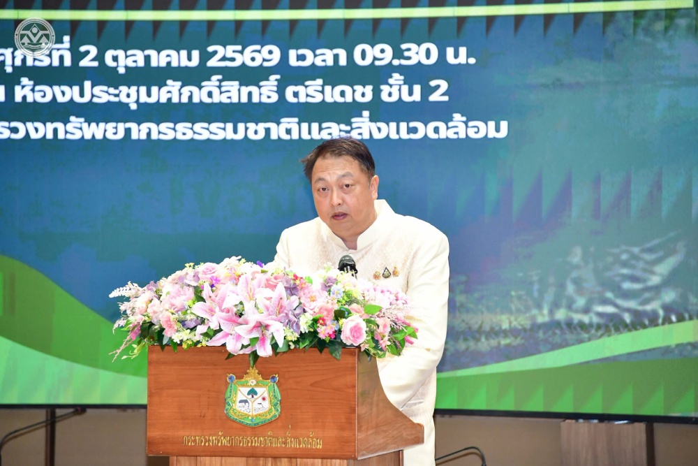 นายสุชาติ ชมกลิ่น รัฐมนตรีว่าการกระทรวงทรัพยากรธรรมชาติและสิ่งแวดล้อม นายสุชาติ ชมกลิ่น รัฐมนตรีว่าการกระทรวงทรัพยากรธรรมชาติและสิ่งแวดล้อม